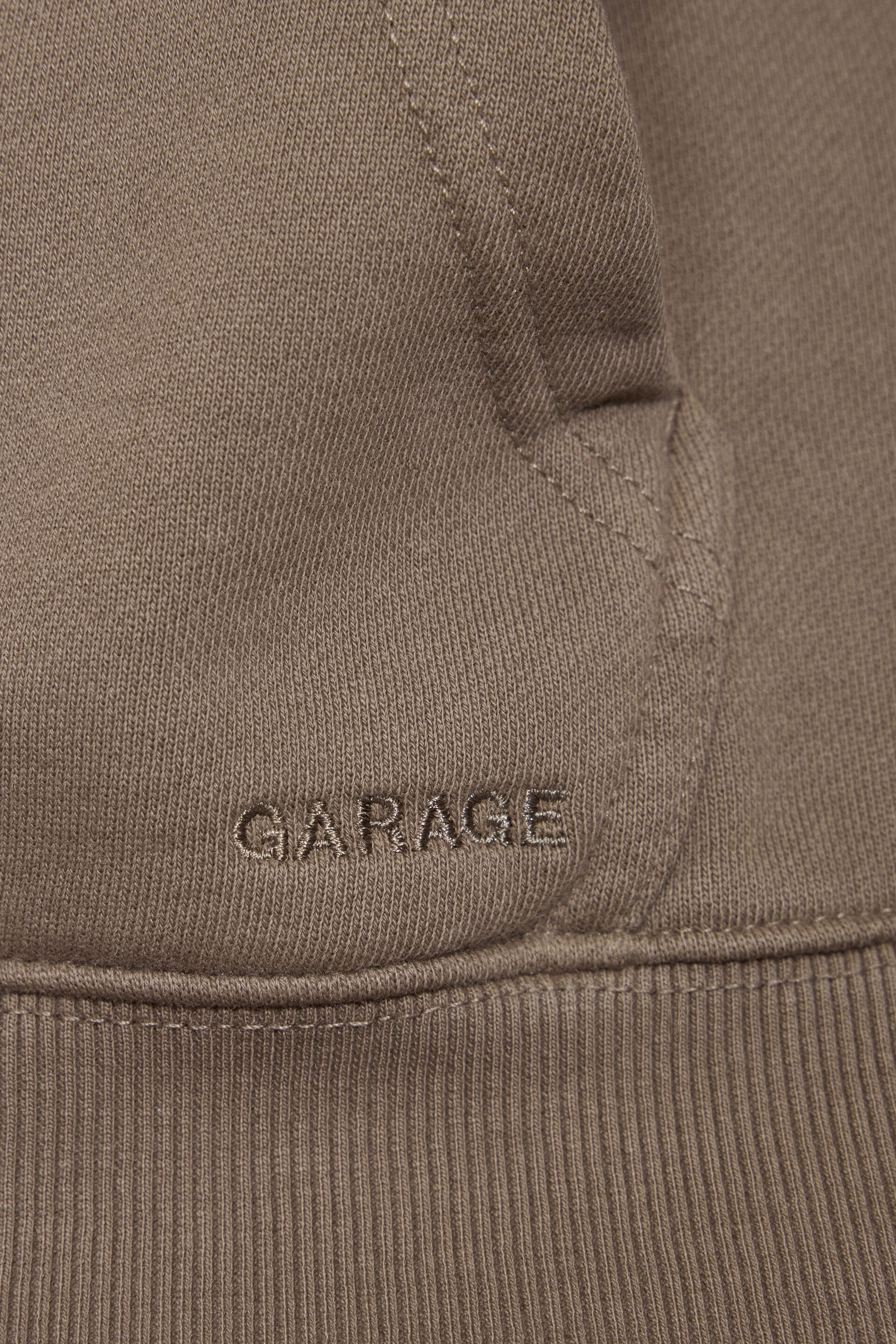 100099419_84G_alt4_1920x2880-4