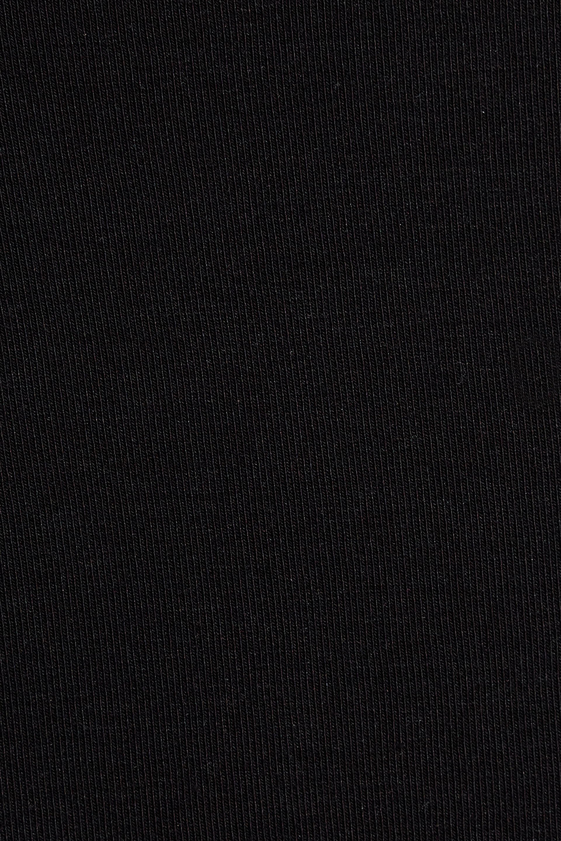 100100003_06V_alt4_1920x2880-3