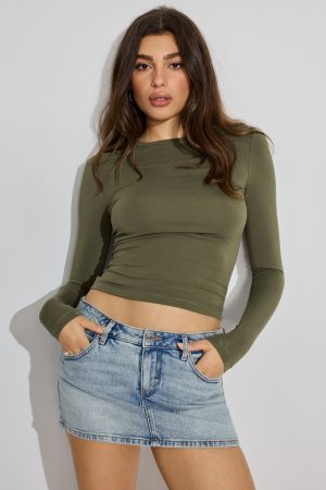 Smooth Long Sleeve Crewneck Top