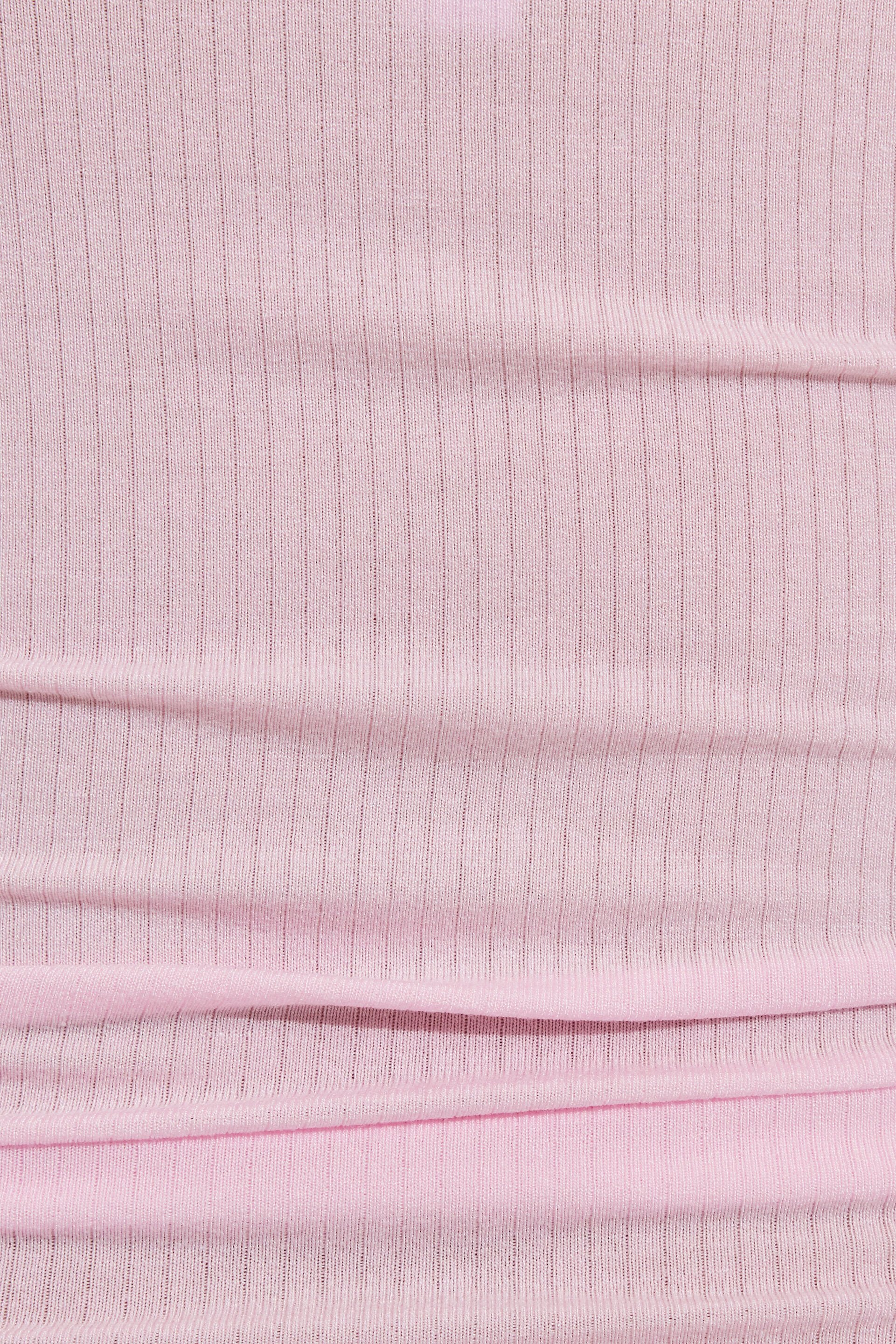 100100145_01K_alt4_1920x2880