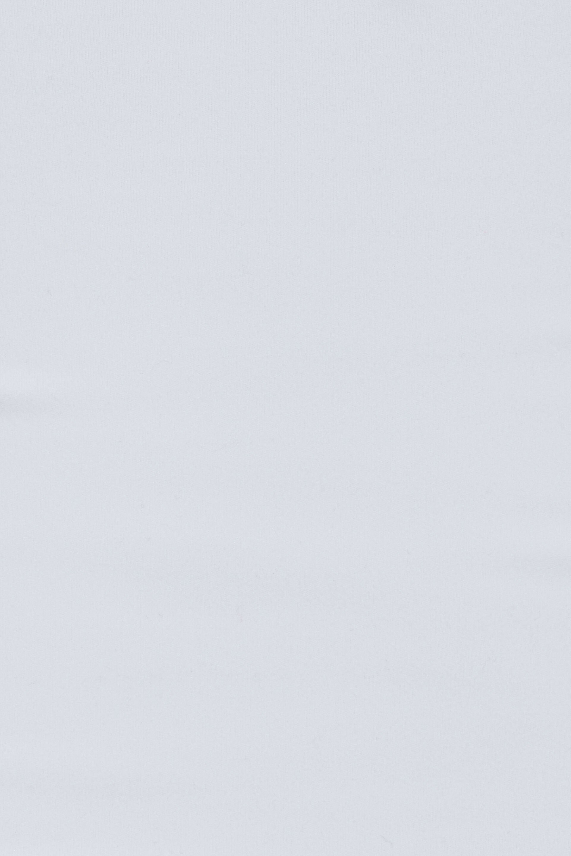 100100222_04N_alt3_1920x2880-3