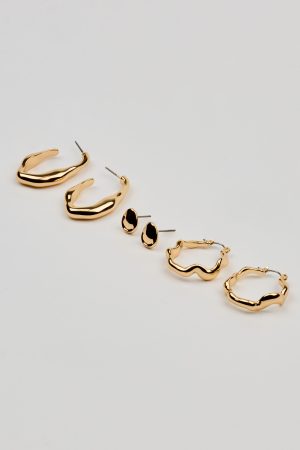 3 Pack of Wavy Studs and Hoop Earrings